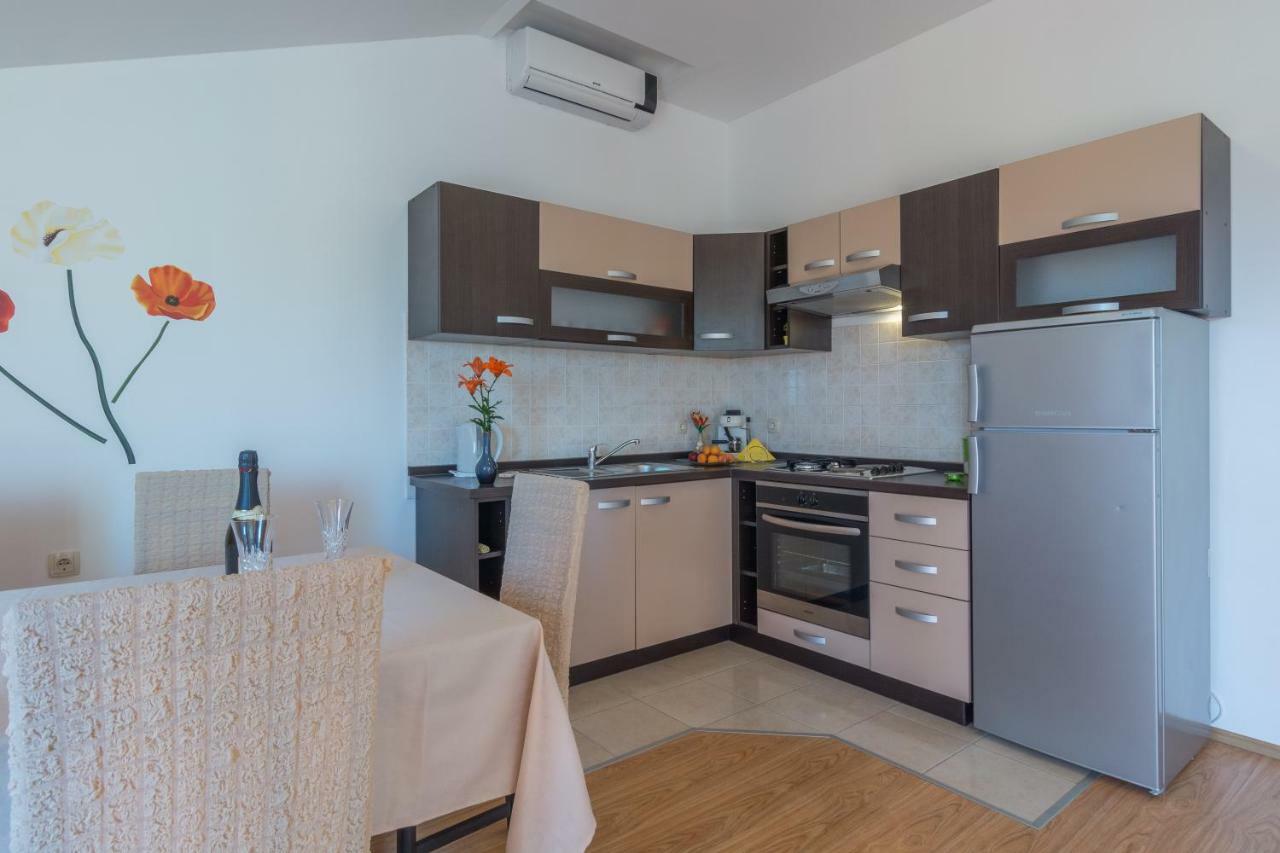 Apartments Lotus Sukosan Exterior photo